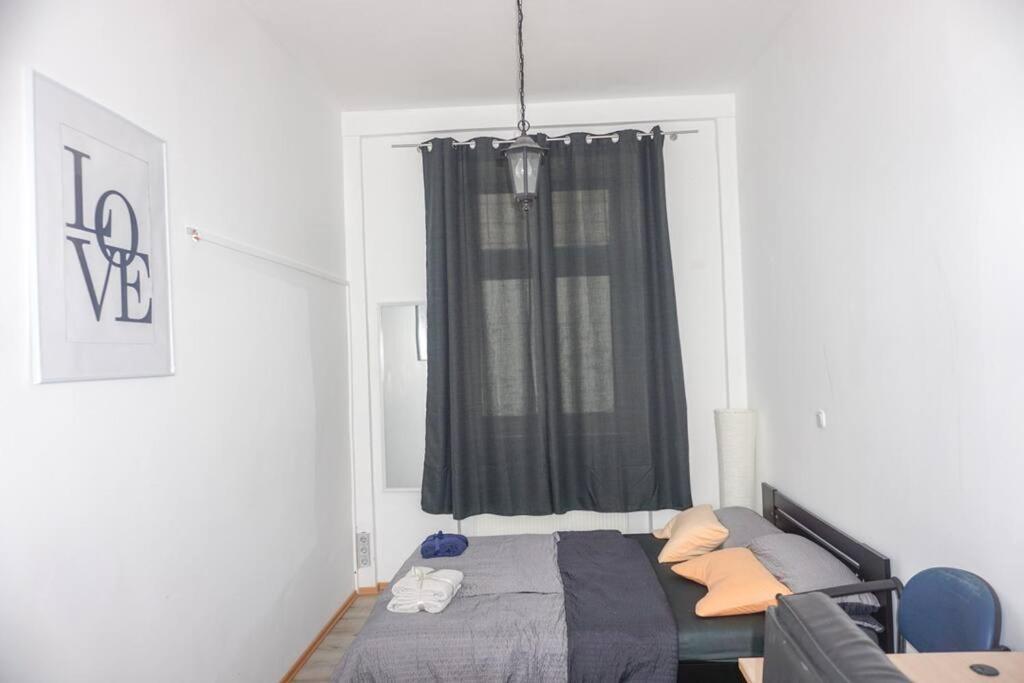 Apartment In Wuppertal - Charmante 3-Zimmer-Oase Mit Kamin Und Badewanne Экстерьер фото