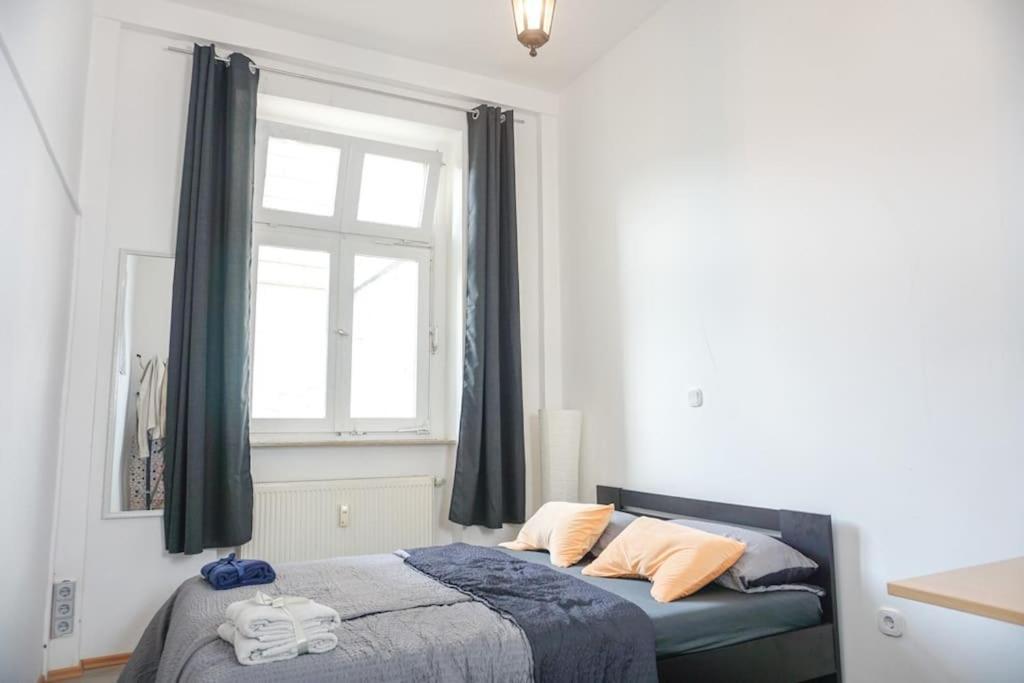 Apartment In Wuppertal - Charmante 3-Zimmer-Oase Mit Kamin Und Badewanne Экстерьер фото