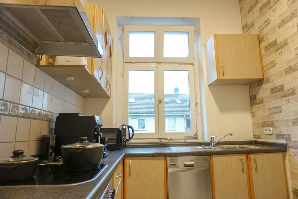 Apartment In Wuppertal - Charmante 3-Zimmer-Oase Mit Kamin Und Badewanne Экстерьер фото